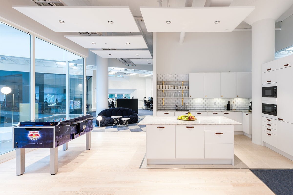red-bull-estocolmo-escritorio-arquitetura-com-limao-01